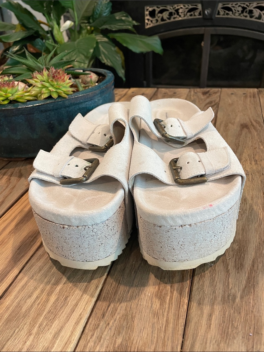 Intentionally Blank Rule Breaker Platform Sandals in White Size 39/8 - Picture 4 of 7